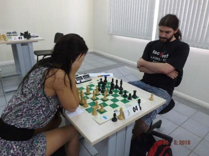 Federação Catarinense de Xadrez - FCX - WFM Vanessa do Clube Riosulense x Mestre FIDE Alfeu Bueno